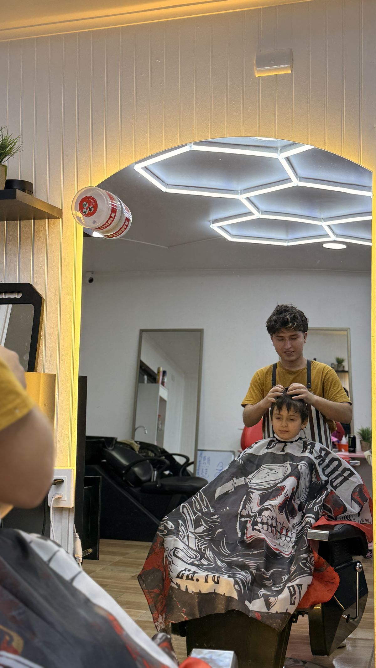 Corte de pelo para niños en California Barber Pinto